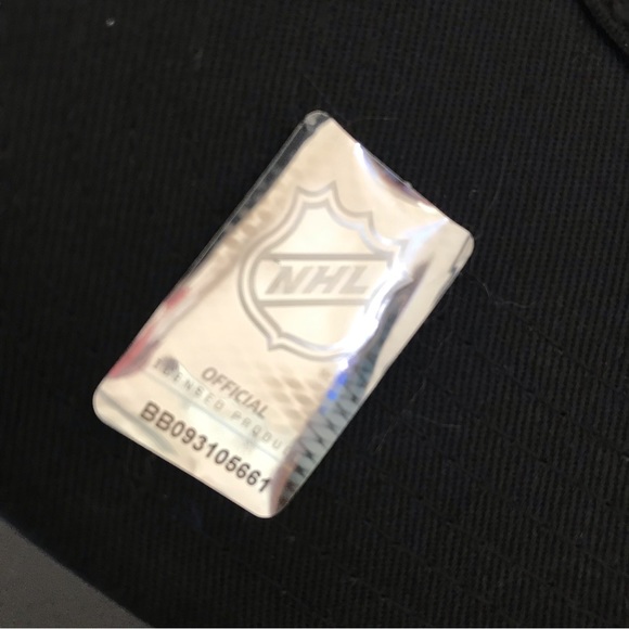 New Vancouver Canucks Training Authentic Pro Fanatics Stretch Fit Hat NHL Hockey - Picture 12 of 14